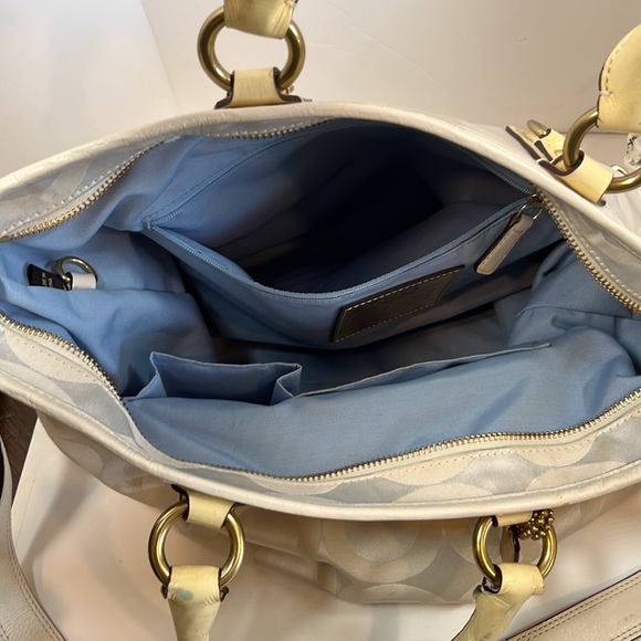 Coach Logo Hobo Bag/Ivory color, creamy yellow accents. Removable Shoulder Strap - Picture 9 of 10